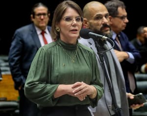 Coronel Fernanda está entre deputados do PL com mais projetos aprovados em 2026