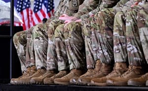 Mais de 750 militares americanos foram feridos durante operações contra Irã, diz Pentágono