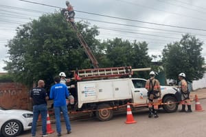 Dono de mercado, funcionário e vizinha são presos por furto de energia em VG