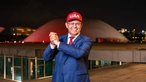 Valtenir acompanha no Senado votação pelo fim da escala 6x1