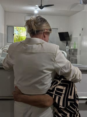 Margareth  recebe apoio da presidente do Abrigo Bom Jesus em Cuiabá