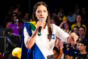 Janaina é convidada para ser madrinha do projeto de combate ao feminicídio