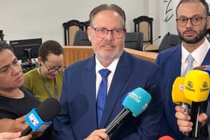 Gilberto comparece à CPI e nega ilegalidades na Saúde